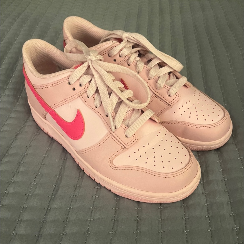 Nike Low Rise Dunks Triple Pink